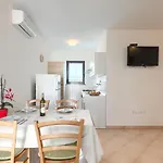 Martina Apartment *