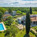 Martina Апартаменти Пореч